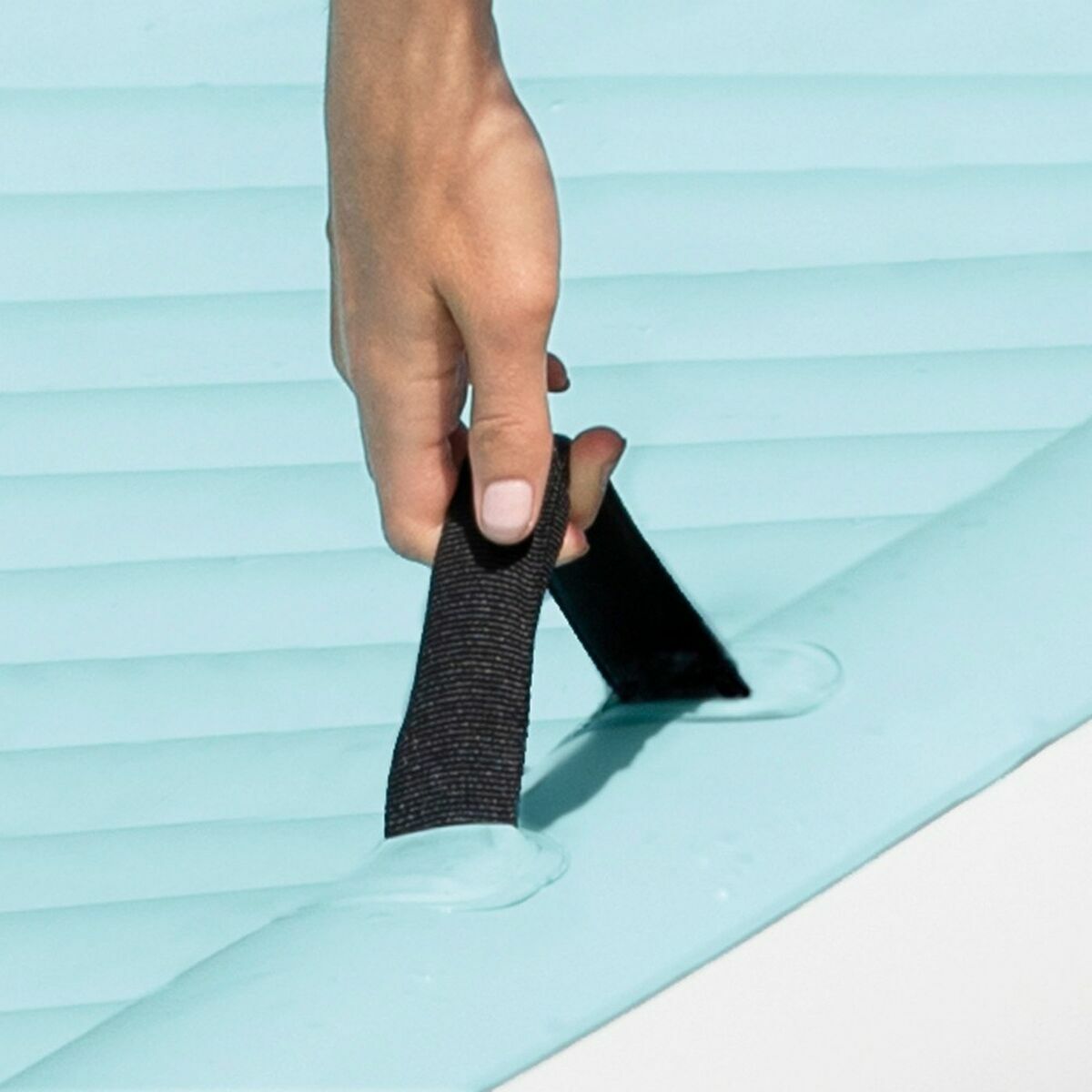 V6H402AF1B7017339BD1E89CD1E25BC88D9R6496135P4