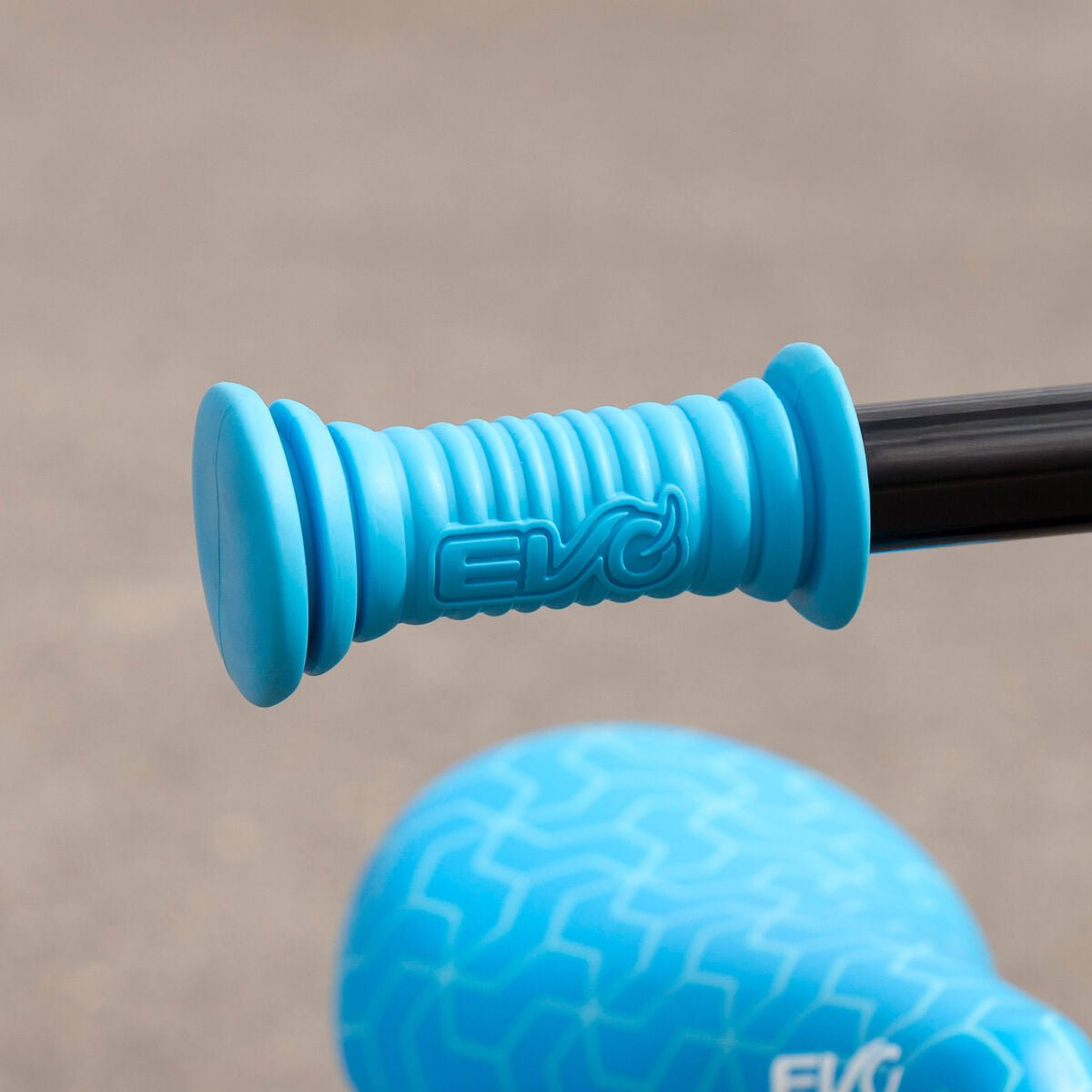 V4H01FE765734FED10468FFC07C7B0C5570R7251429P6